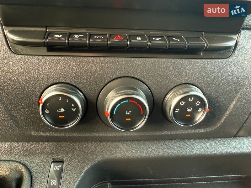 Грузовой фургон Renault Master 2022 в Киеве