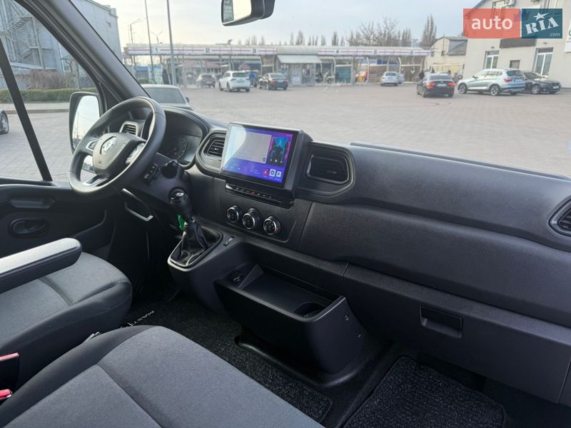 Грузовой фургон Renault Master 2022 в Киеве
