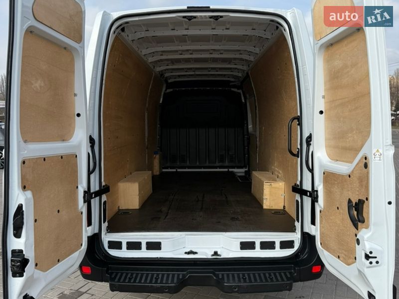 Грузовой фургон Renault Master 2022 в Киеве