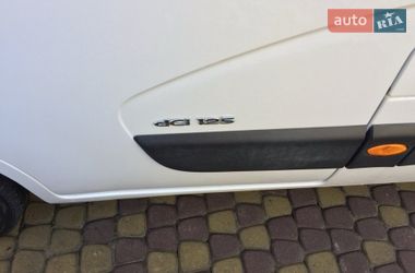 Вантажопасажирський фургон Renault Master 2015 в Почаєві