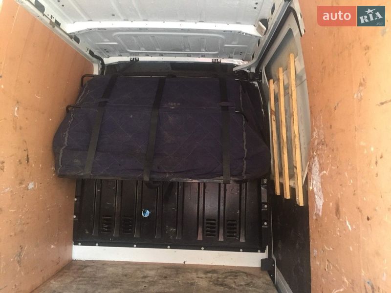 Грузопассажирский фургон Renault Master 2015 в Почаеве