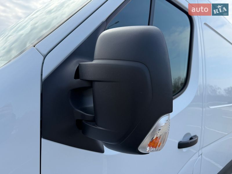 Вантажний фургон Renault Master 2023 в Дубні