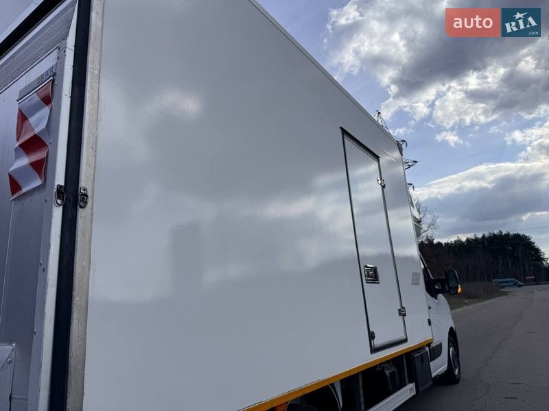 Вантажний фургон Renault Master 2022 в Києві