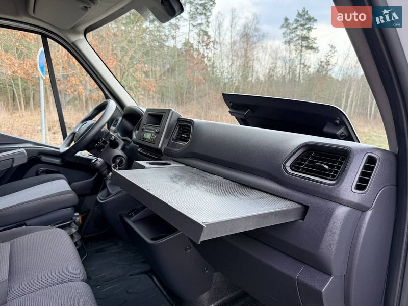 Вантажний фургон Renault Master 2022 в Києві