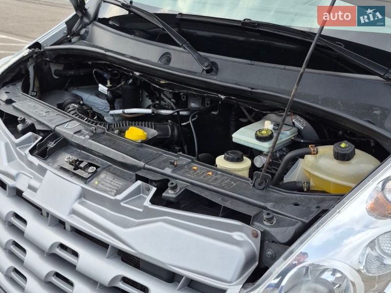 Вантажний фургон Renault Master 2014 в Рівному