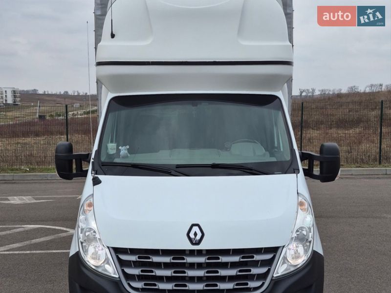 Вантажний фургон Renault Master 2014 в Рівному