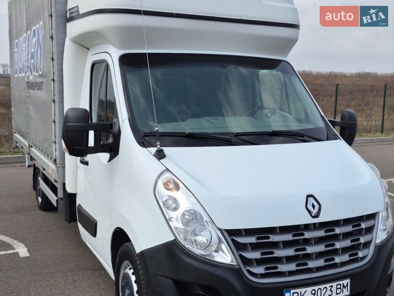Вантажний фургон Renault Master 2014 в Рівному