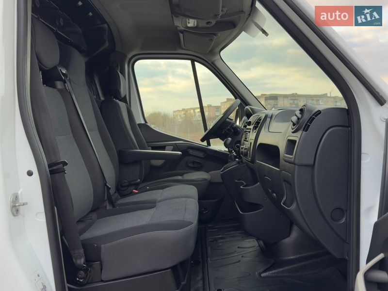 Вантажний фургон Renault Master 2019 в Дубні