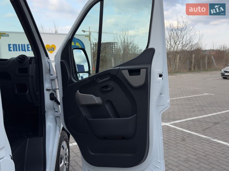 Вантажний фургон Renault Master 2019 в Дубні