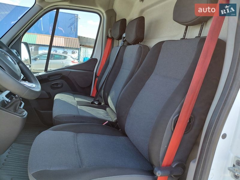 Вантажний фургон Renault Master 2023 в Івано-Франківську