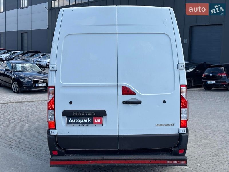 Грузовой фургон Renault Master 2017 в Львове