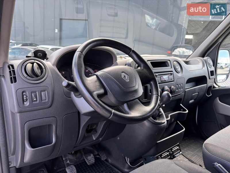 Грузовой фургон Renault Master 2017 в Львове