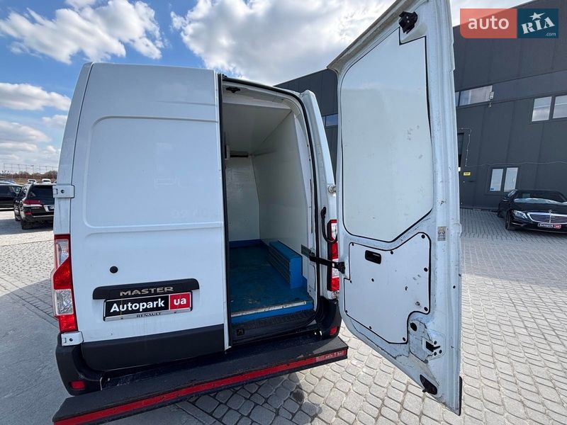 Грузовой фургон Renault Master 2017 в Львове