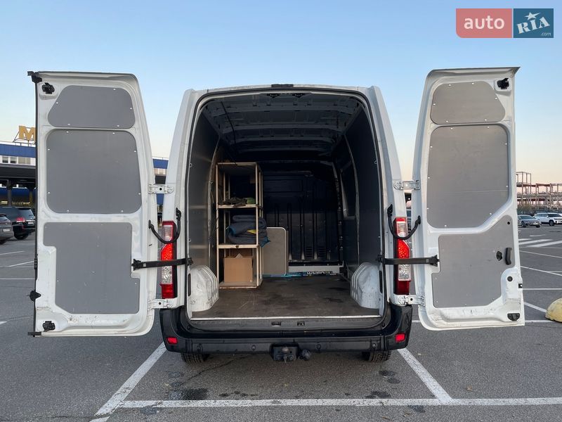 Грузопассажирский фургон Renault Master 2015 в Киеве