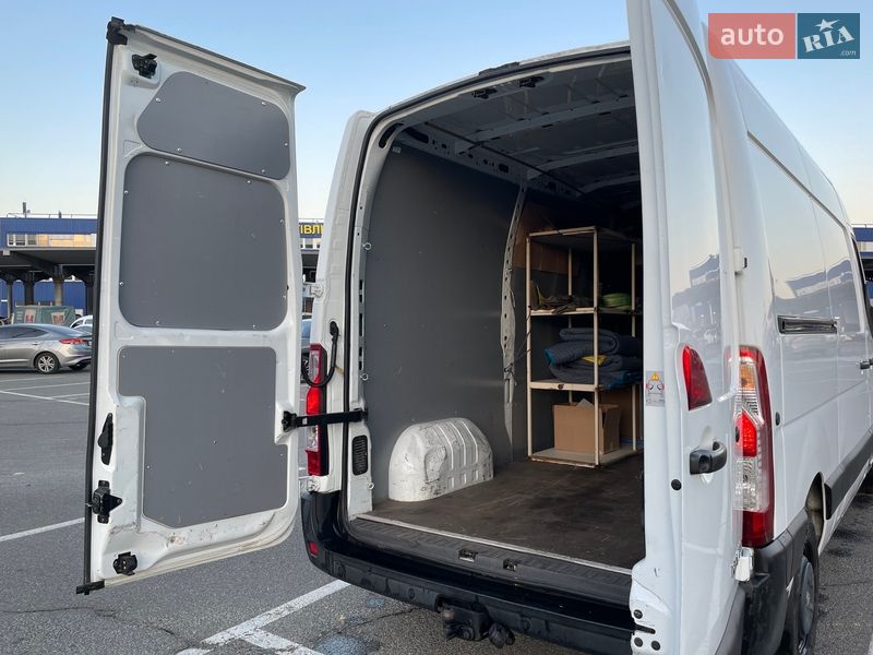 Грузопассажирский фургон Renault Master 2015 в Киеве