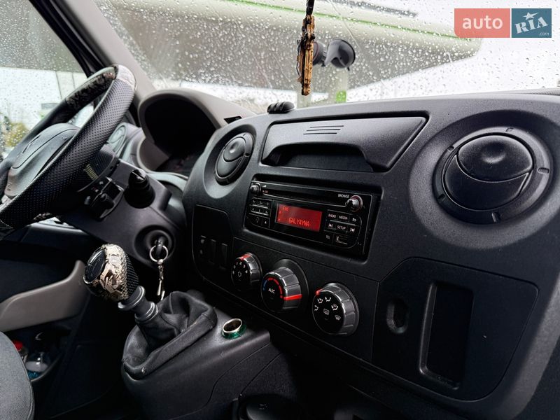 Вантажний фургон Renault Master 2016 в Ковелі