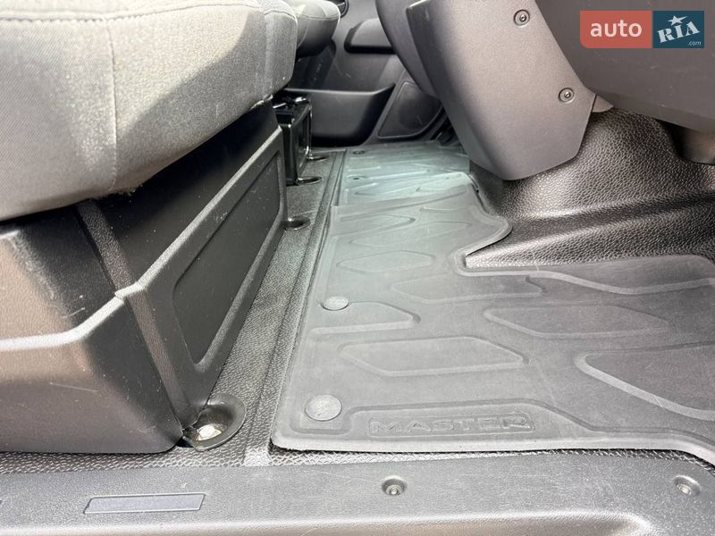 Тентованый Renault Master 2022 в Киеве