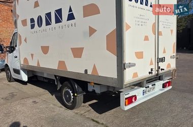 Вантажний фургон Renault Master 2016 в Дніпрі
