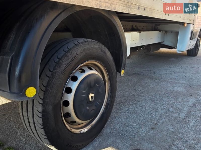 Вантажний фургон Renault Master 2016 в Дніпрі
