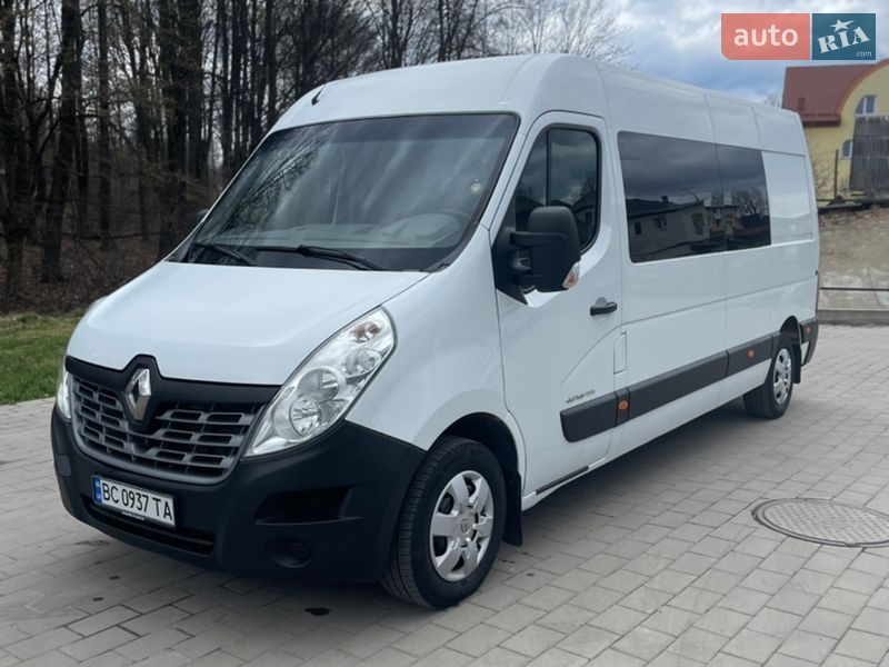 Вантажопасажирський фургон Renault Master 2015 в Долині