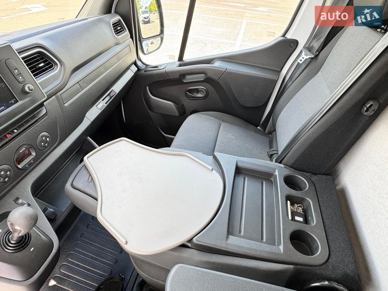 Грузовой фургон Renault Master 2023 в Киеве