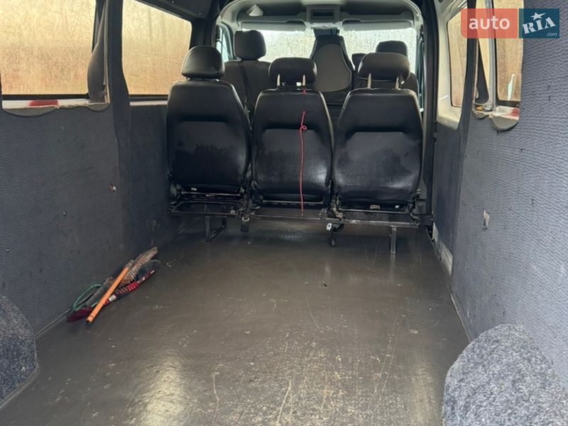 Грузопассажирский фургон Renault Master 2017 в Львове