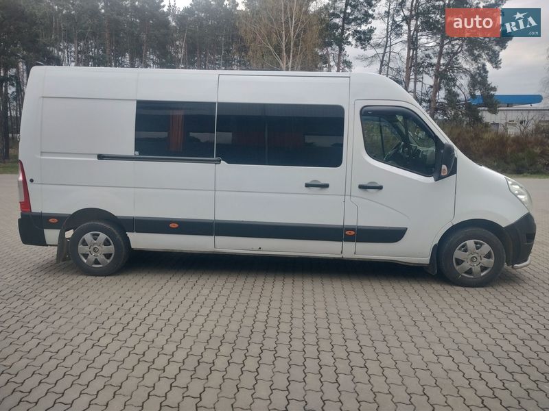 Вантажопасажирський фургон Renault Master 2015 в Костопілі