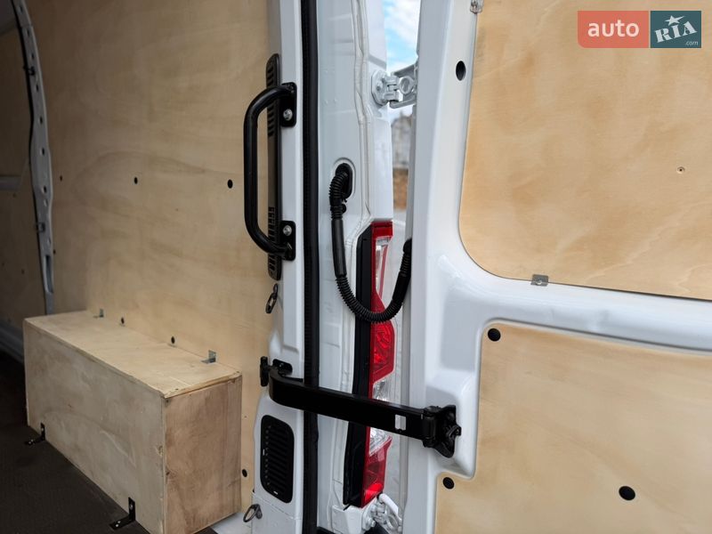 Грузовой фургон Renault Master 2021 в Дубно