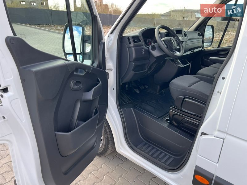 Грузовой фургон Renault Master 2022 в Дубно