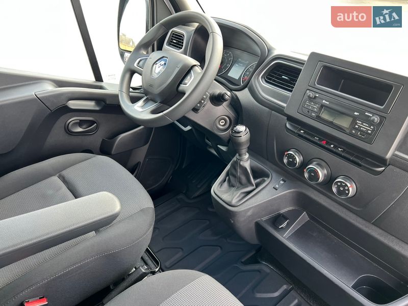 Грузовой фургон Renault Master 2022 в Дубно