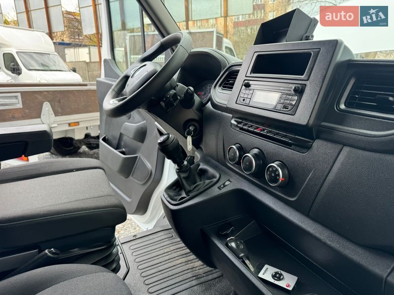 Другие грузовики Renault Master 2023 в Ровно