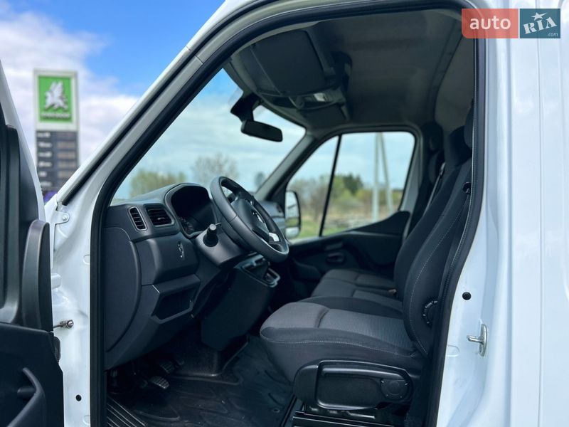 Грузовой фургон Renault Master 2024 в Стрые