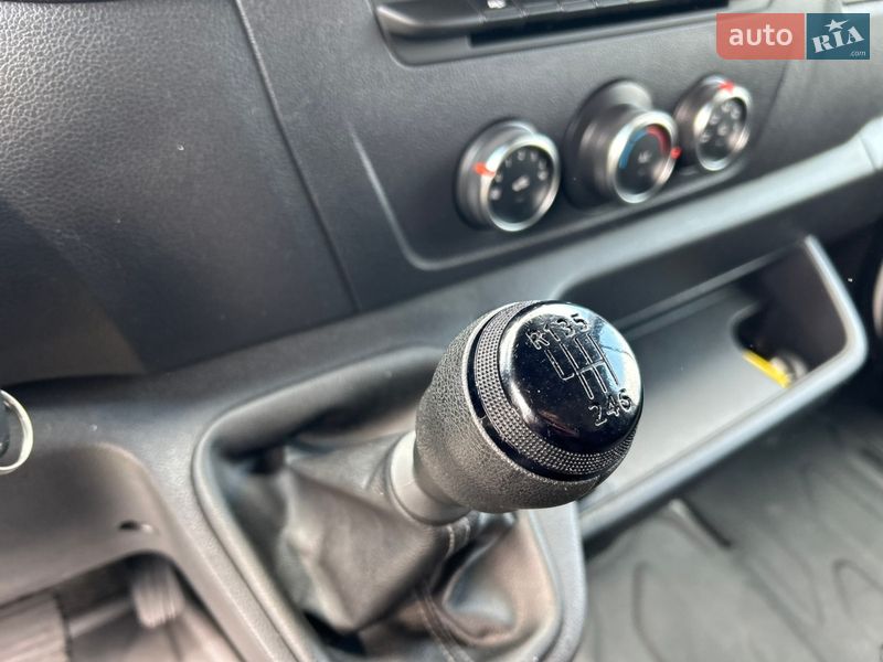 Грузовой фургон Renault Master 2024 в Стрые