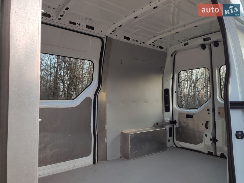 Грузовой фургон Renault Master 2017 в Бердичеве