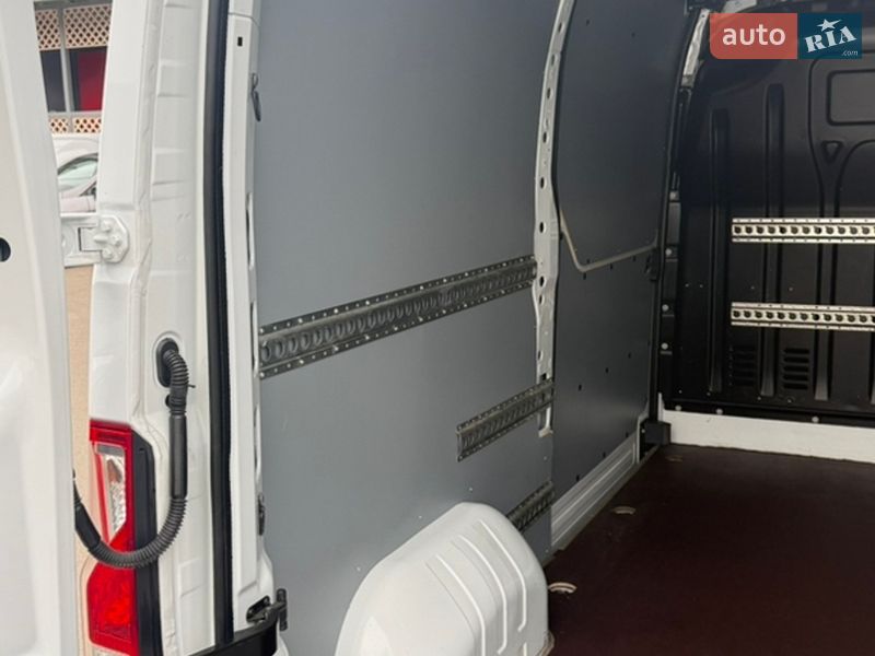 Вантажний фургон Renault Master 2021 в Луцьку