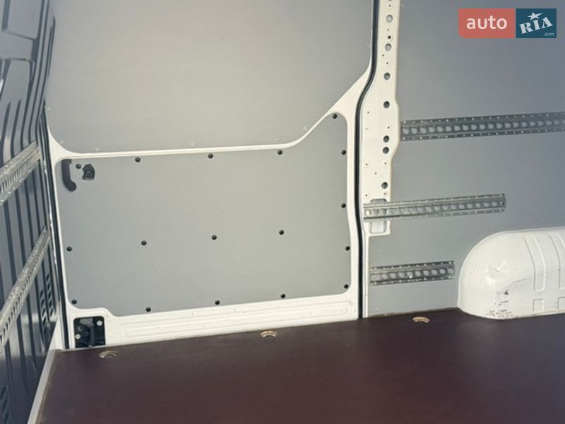 Вантажний фургон Renault Master 2021 в Луцьку