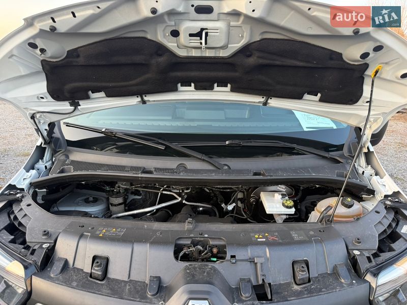 Вантажний фургон Renault Master 2021 в Бердичеві