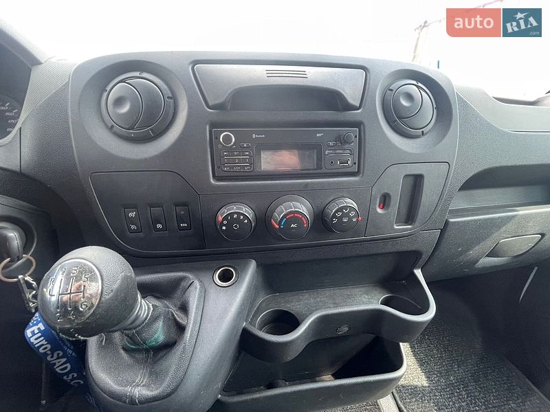 Автовоз Renault Master 2015 в Луцке