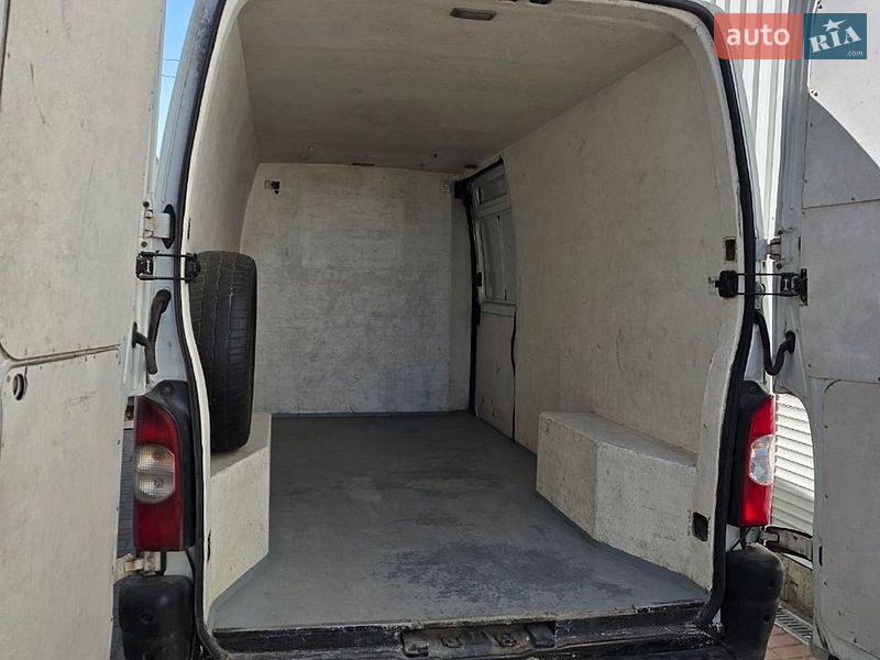Грузовой фургон Renault Master 2006 в Одессе
