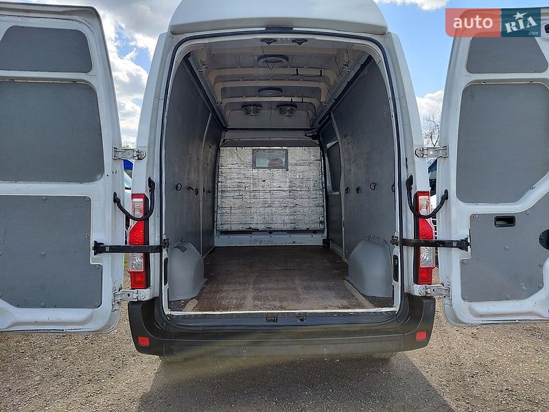 Грузовой фургон Renault Master 2015 в Ивано-Франковске