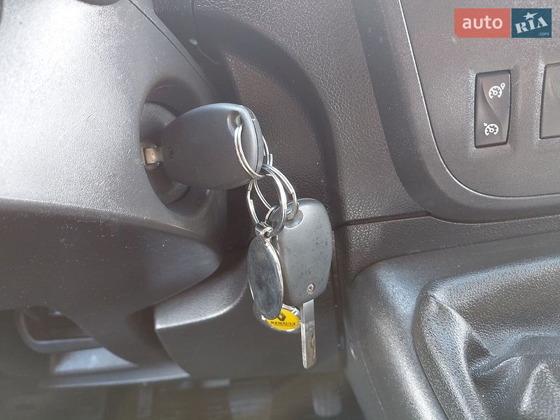 Грузовой фургон Renault Master 2015 в Ивано-Франковске