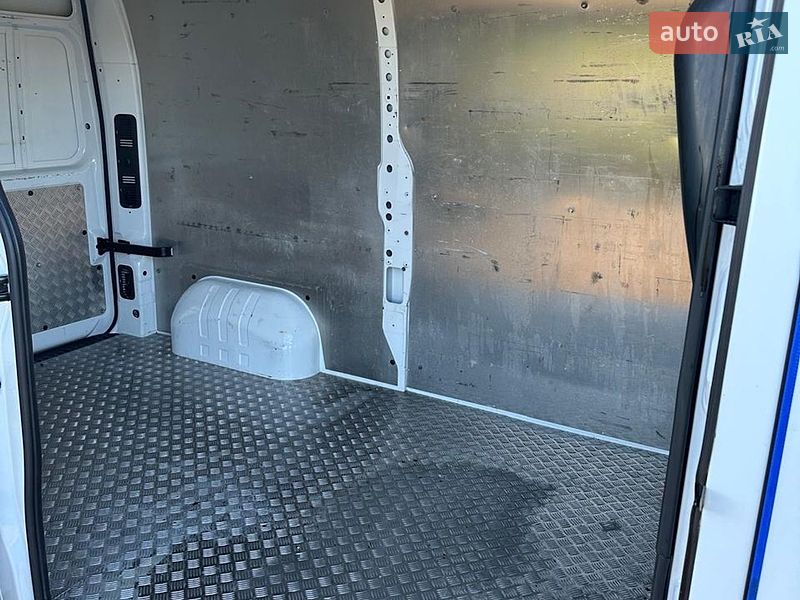 Вантажний фургон Renault Master 2019 в Дніпрі