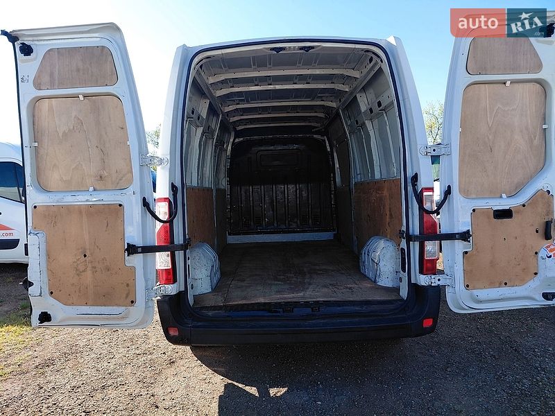 Грузовой фургон Renault Master 2015 в Ивано-Франковске