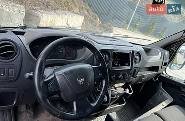 Грузовой фургон Renault Master 2015 в Львове