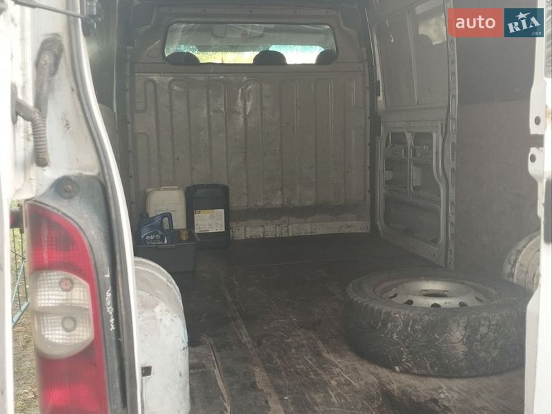 Грузовой фургон Renault Master 2003 в Киеве