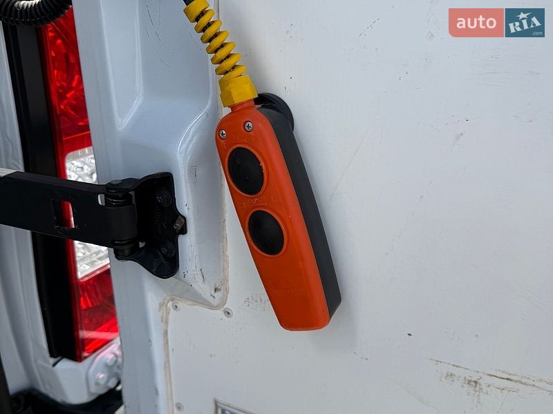 Вантажний фургон Renault Master 2020 в Тернополі