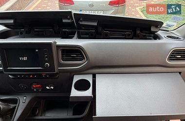 Вантажний фургон Renault Master 2019 в Тернополі