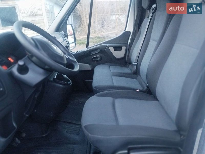 Грузовой фургон Renault Master 2018 в Дубно