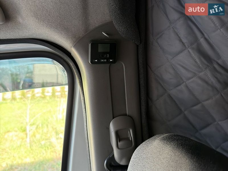 Грузовой фургон Renault Master 2016 в Львове