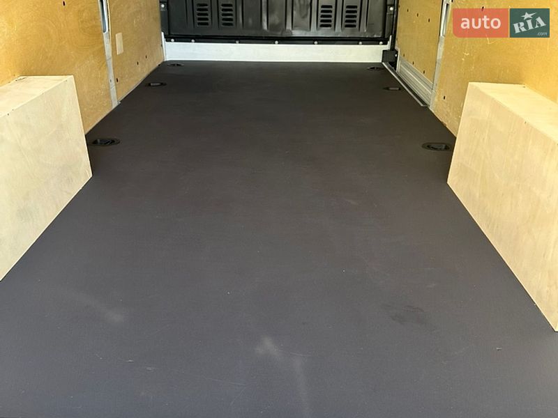 Грузовой фургон Renault Master 2021 в Дубно